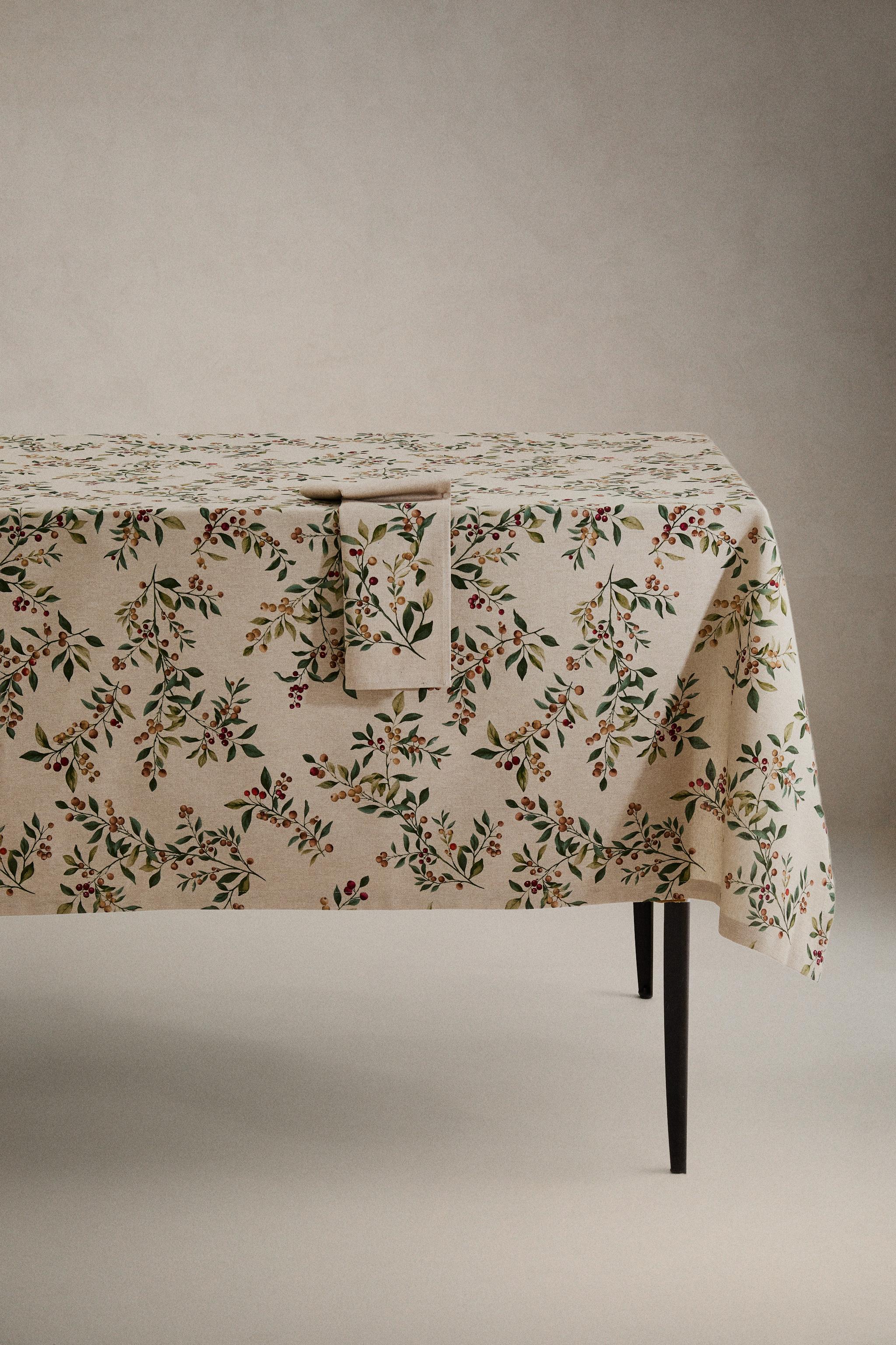 COTTON CHRISTMAS BRANCH TABLECLOTH